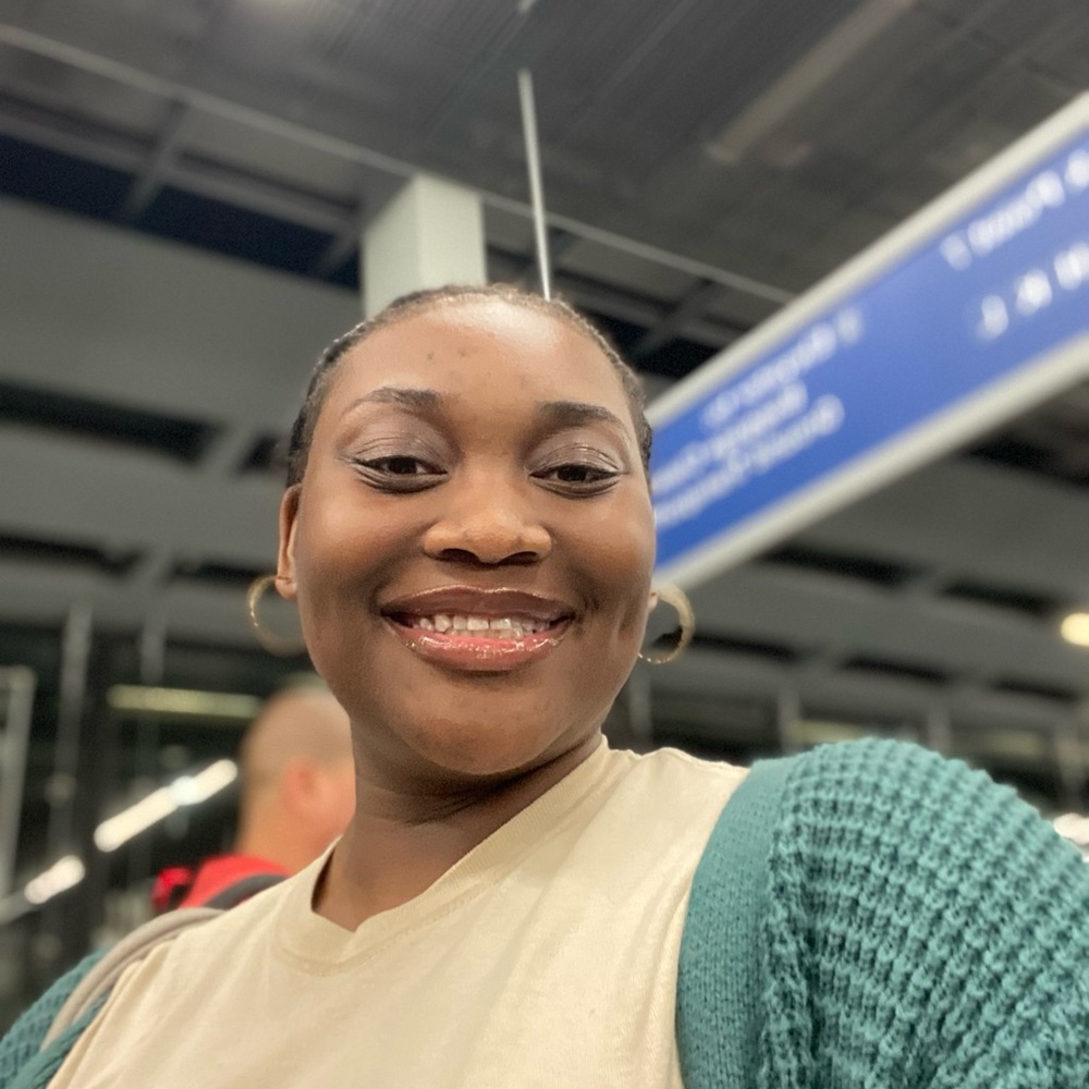 Meet your Posher, Tyona